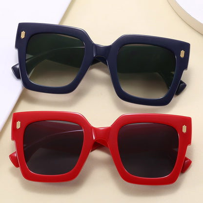 Oversized Cat Eye Square Outdoor Holiday Sunglasses